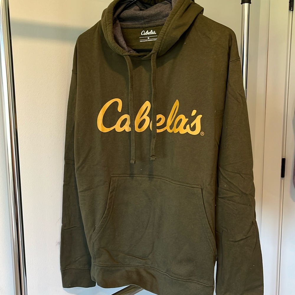 Forest green cabela’s sweatshirt